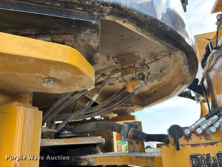 image for item EN5597 2012 Caterpillar 966K wheel loader