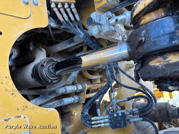 image for item EN5597 2012 Caterpillar 966K wheel loader