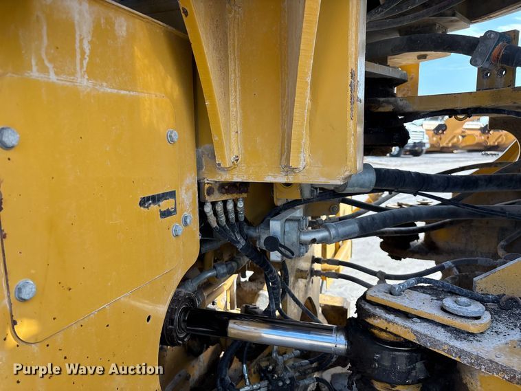 image for item EN5597 2012 Caterpillar 966K wheel loader