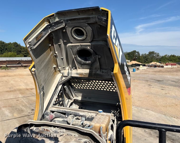 image for item EN5597 2012 Caterpillar 966K wheel loader