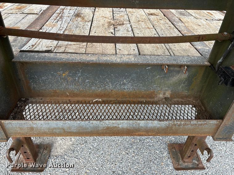 image for item EN5615 2004 Elite equipment trailer