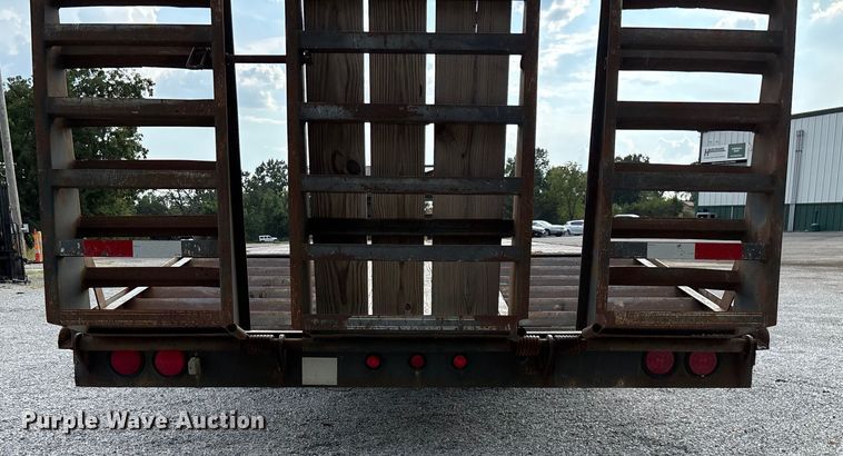 image for item EN5615 2004 Elite equipment trailer