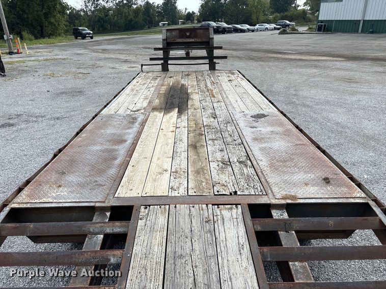 image for item EN5615 2004 Elite equipment trailer