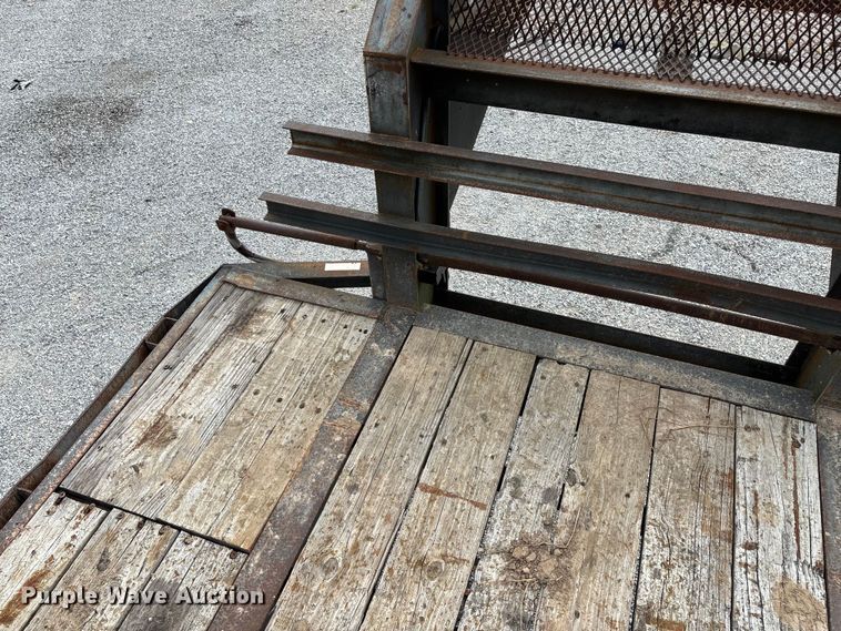 image for item EN5615 2004 Elite equipment trailer