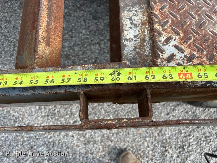 image for item EN5615 2004 Elite equipment trailer