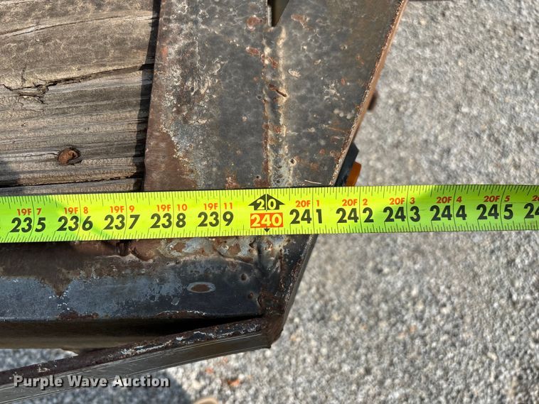 image for item EN5615 2004 Elite equipment trailer