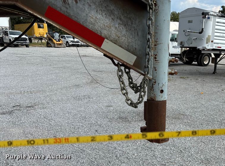 image for item EN5615 2004 Elite equipment trailer