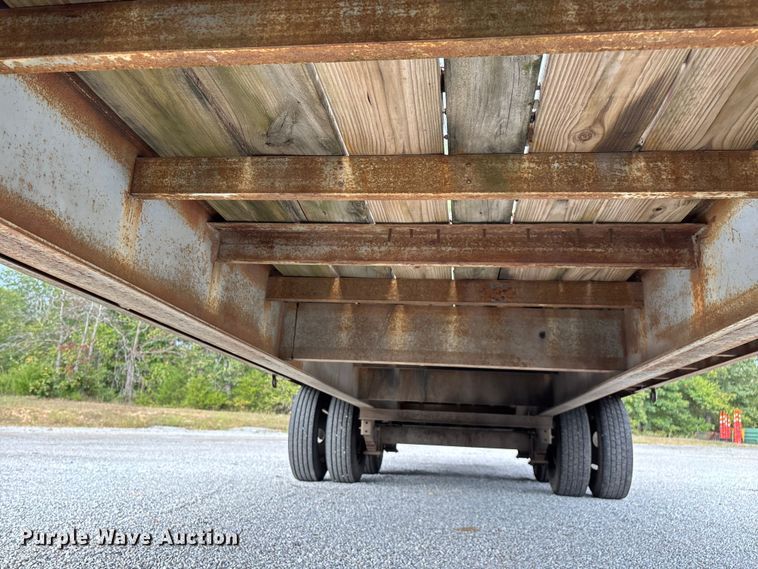 image for item EN5615 2004 Elite equipment trailer