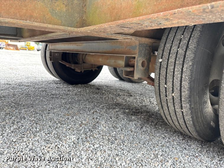 image for item EN5615 2004 Elite equipment trailer