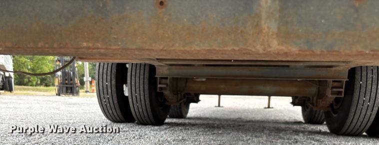 image for item EN5615 2004 Elite equipment trailer