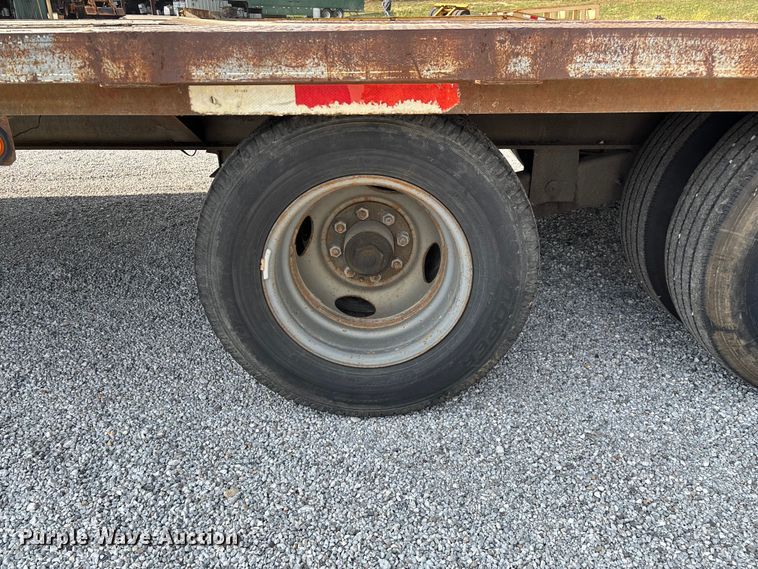 image for item EN5615 2004 Elite equipment trailer