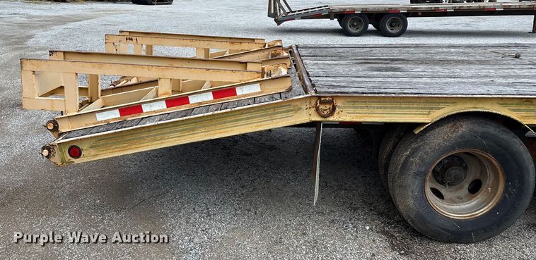 image for item EN5616 2005 Holden Industries HCZ20KT equipment trailer