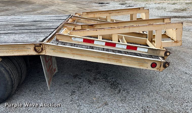 image for item EN5616 2005 Holden Industries HCZ20KT equipment trailer