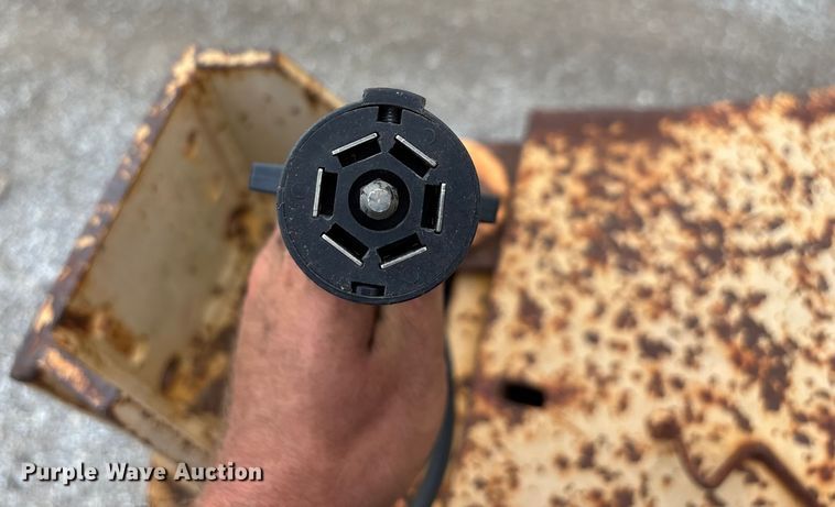 image for item EN5616 2005 Holden Industries HCZ20KT equipment trailer