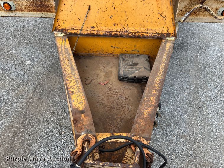 image for item EN5616 2005 Holden Industries HCZ20KT equipment trailer