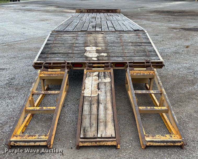 image for item EN5616 2005 Holden Industries HCZ20KT equipment trailer