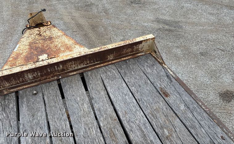 image for item EN5616 2005 Holden Industries HCZ20KT equipment trailer