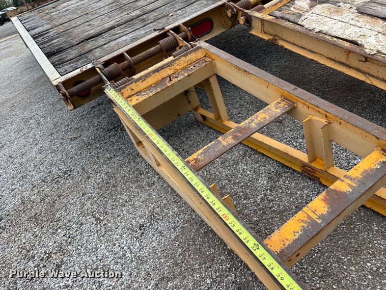 image for item EN5616 2005 Holden Industries HCZ20KT equipment trailer