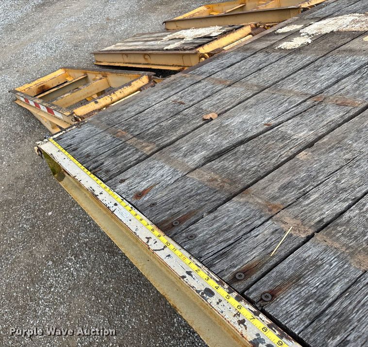 image for item EN5616 2005 Holden Industries HCZ20KT equipment trailer