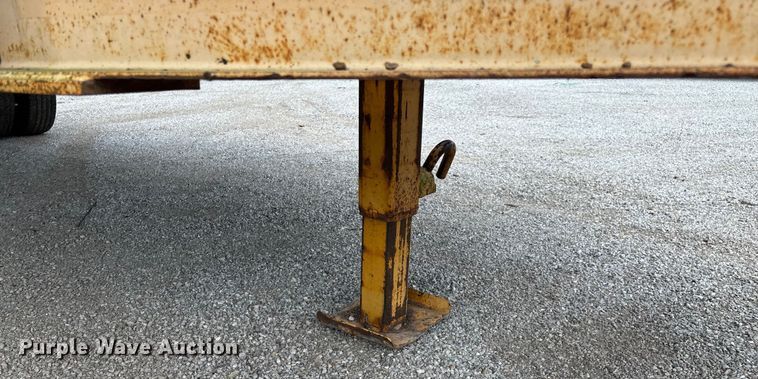 image for item EN5616 2005 Holden Industries HCZ20KT equipment trailer