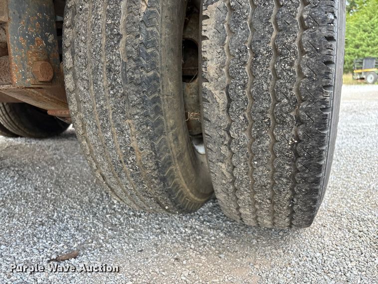 image for item EN5616 2005 Holden Industries HCZ20KT equipment trailer