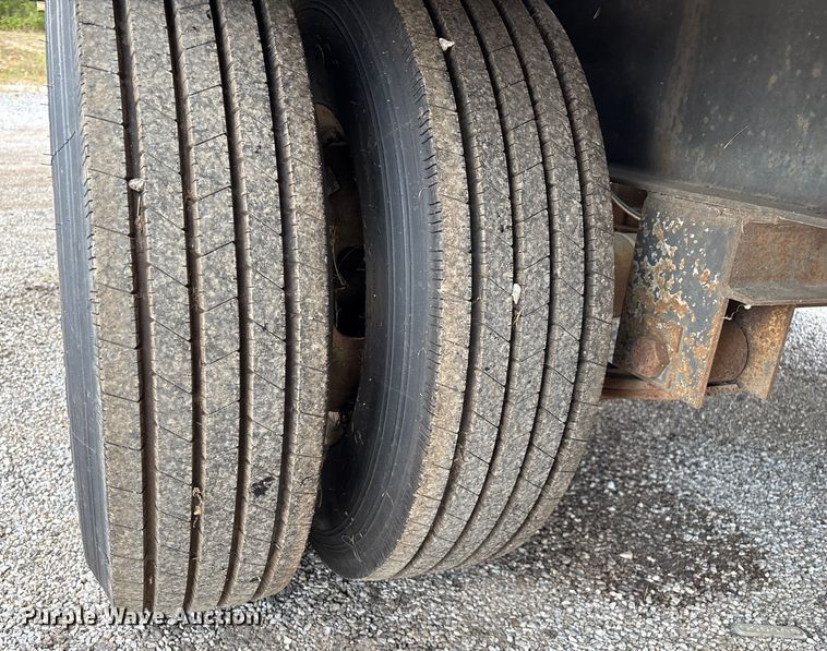 image for item EN5616 2005 Holden Industries HCZ20KT equipment trailer