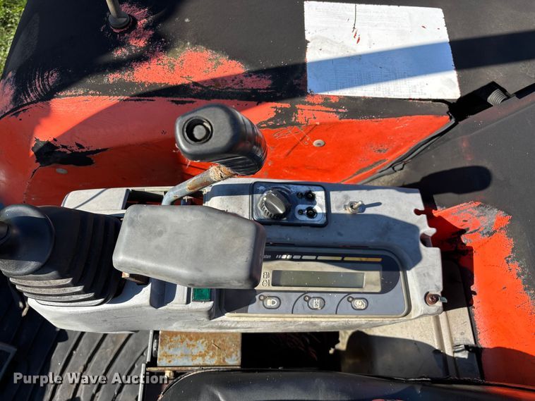 image for item EN5706 2006 Kubota U45 mini excavator