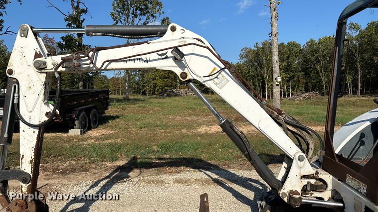 image for item EN5711 2001 Bobcat 331D  mini excavator