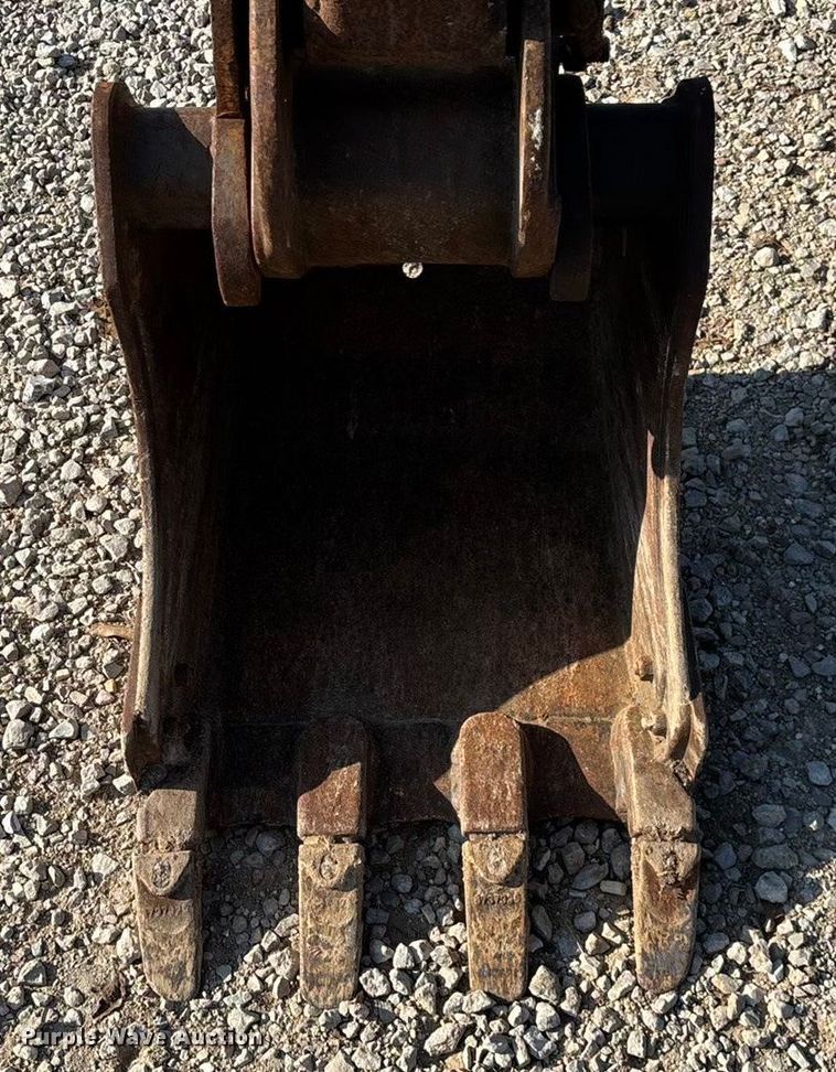 image for item EN5711 2001 Bobcat 331D  mini excavator