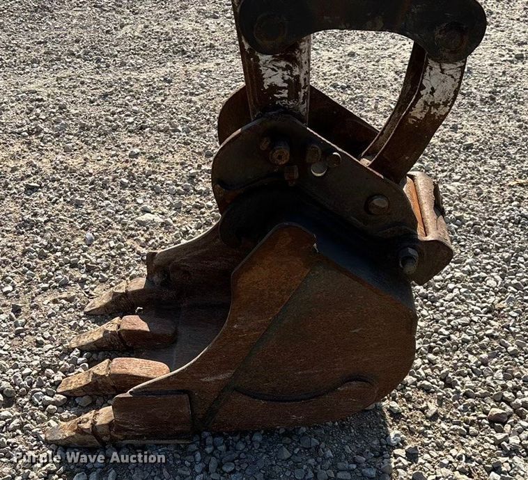 image for item EN5711 2001 Bobcat 331D  mini excavator