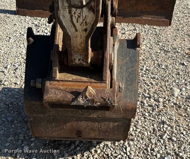 image for item EN5711 2001 Bobcat 331D  mini excavator