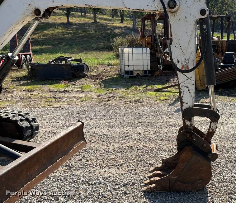 image for item EN5711 2001 Bobcat 331D  mini excavator