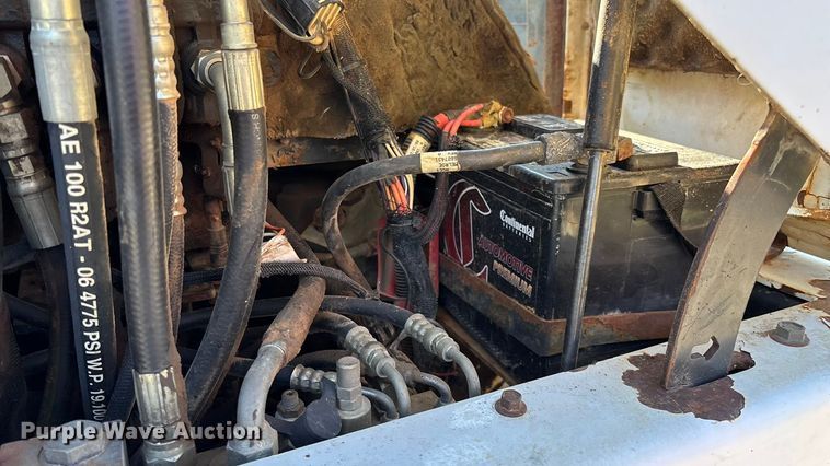 image for item EN5711 2001 Bobcat 331D  mini excavator