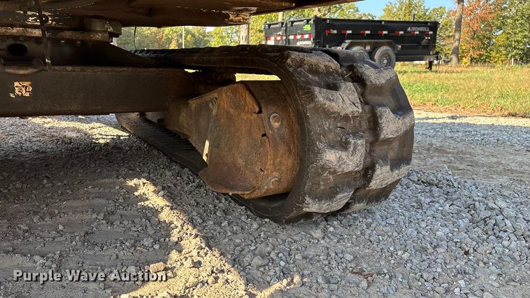 image for item EN5711 2001 Bobcat 331D  mini excavator