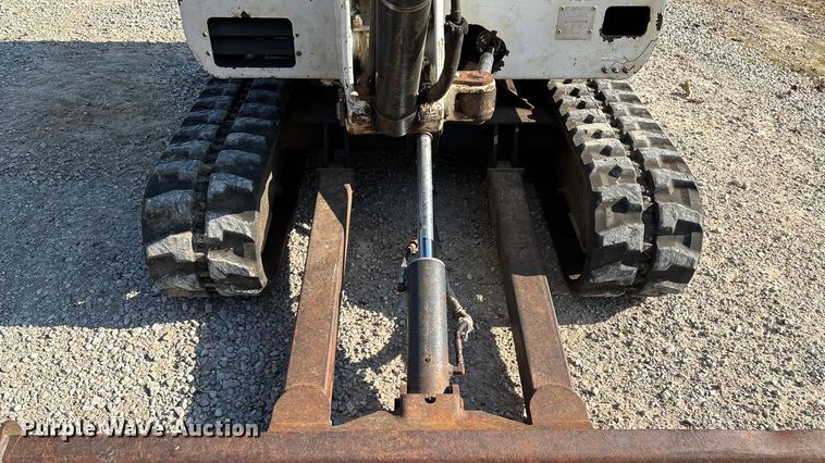 image for item EN5711 2001 Bobcat 331D  mini excavator