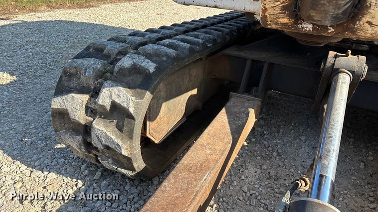 image for item EN5711 2001 Bobcat 331D  mini excavator