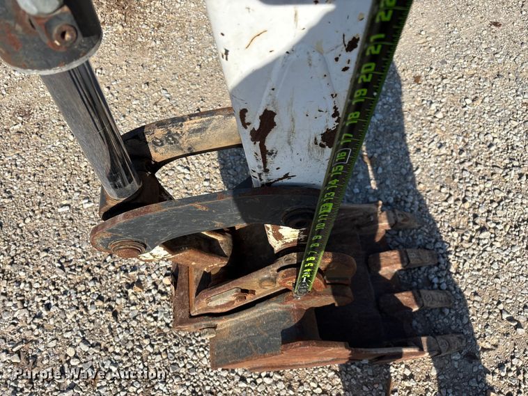 image for item EN5711 2001 Bobcat 331D  mini excavator