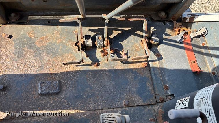 image for item EN5711 2001 Bobcat 331D  mini excavator