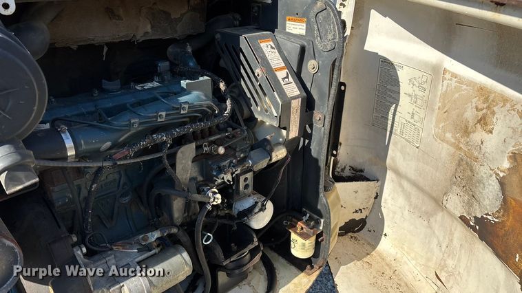 image for item EN5711 2001 Bobcat 331D  mini excavator