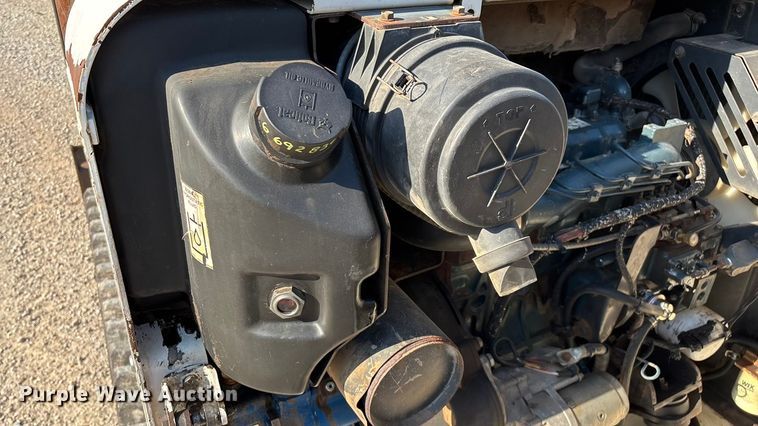 image for item EN5711 2001 Bobcat 331D  mini excavator