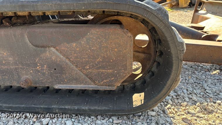 image for item EN5711 2001 Bobcat 331D  mini excavator