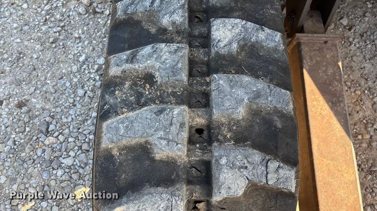 image for item EN5711 2001 Bobcat 331D  mini excavator