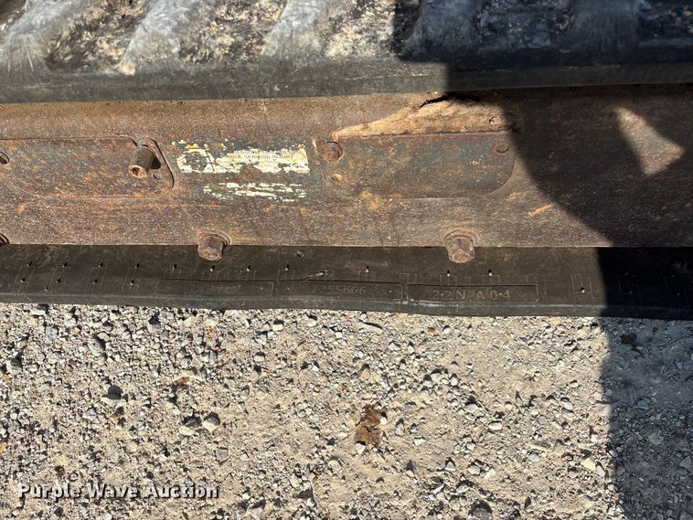 image for item EN5711 2001 Bobcat 331D  mini excavator