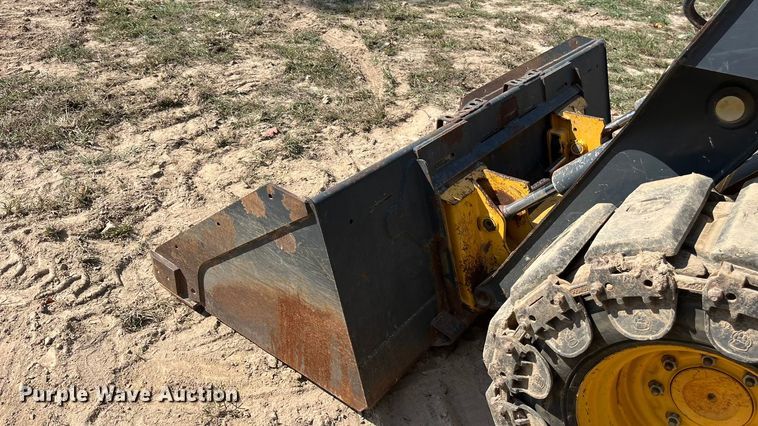 image for item EN5712 2012 John Deere 326D skid steer loader