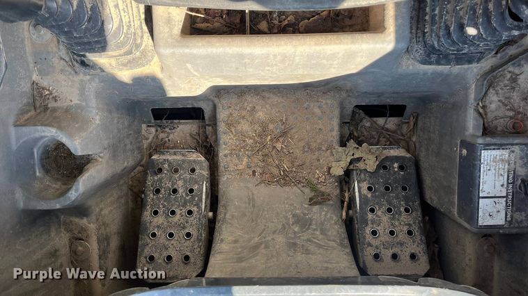 image for item EN5712 2012 John Deere 326D skid steer loader