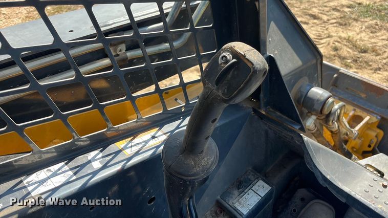 image for item EN5712 2012 John Deere 326D skid steer loader