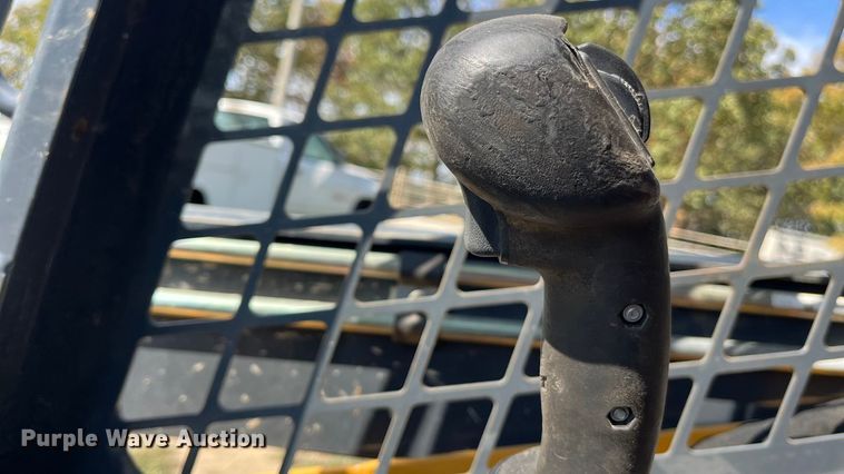 image for item EN5712 2012 John Deere 326D skid steer loader