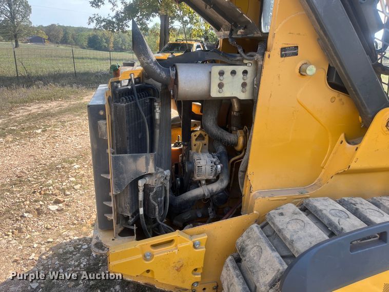 image for item EN5712 2012 John Deere 326D skid steer loader