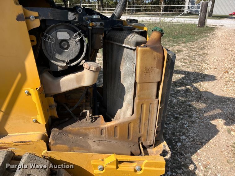 image for item EN5712 2012 John Deere 326D skid steer loader