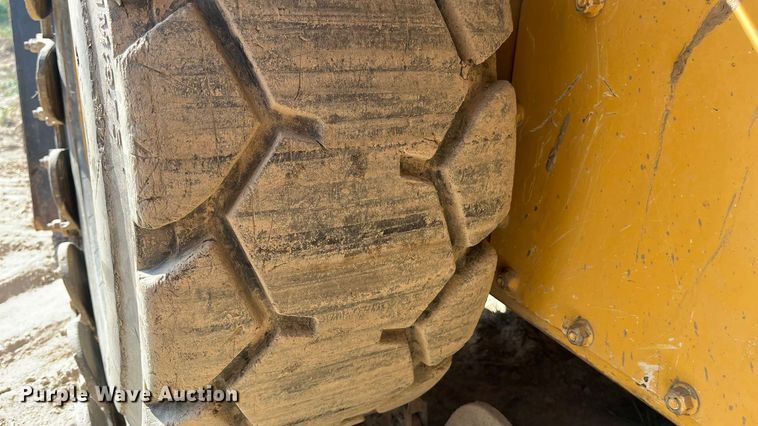 image for item EN5712 2012 John Deere 326D skid steer loader